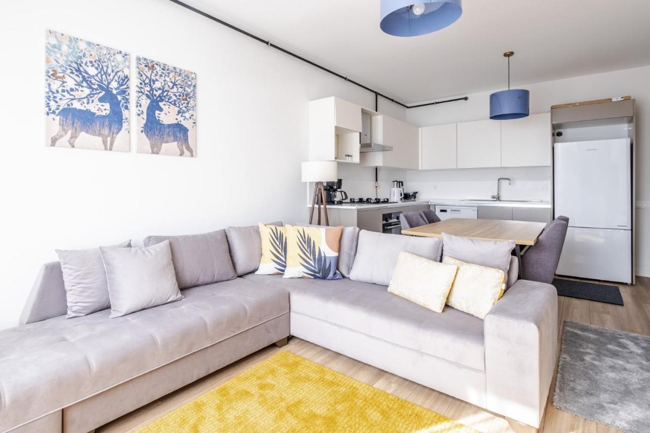 Daire Flat Close To Viaport Asia Shopping Mall